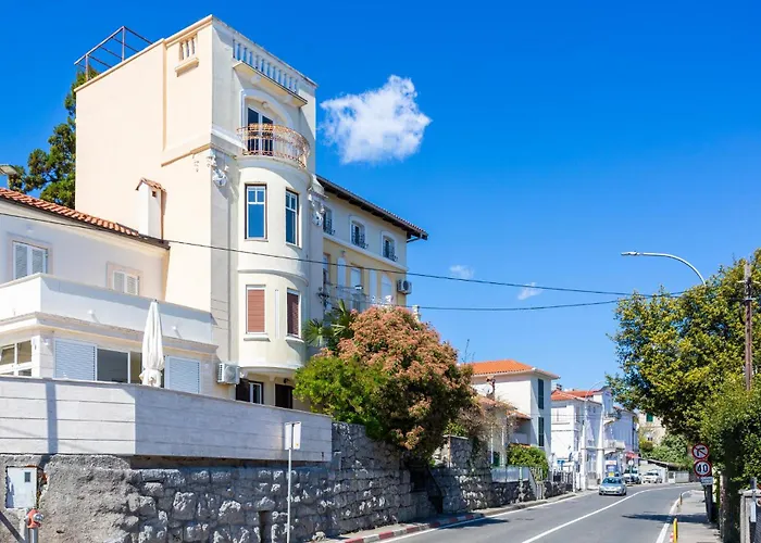 Apartament In With Wifi *